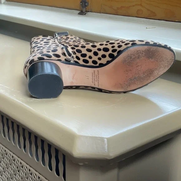 Cavalllini cheetah print round heel boot.